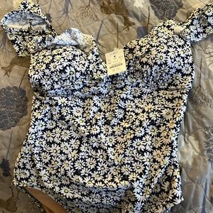 V neck ruffle bathing suit